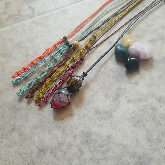 Crystal pouch necklace - Picture 3 of 3